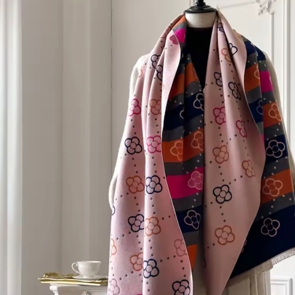 Accessories - Cashmere Printed Scarf ▪︎ Pink/Black